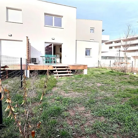 Dans Résidence Récente - V23 Villa